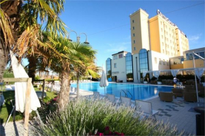 Отель Zanhotel Centergross  Бентивольо